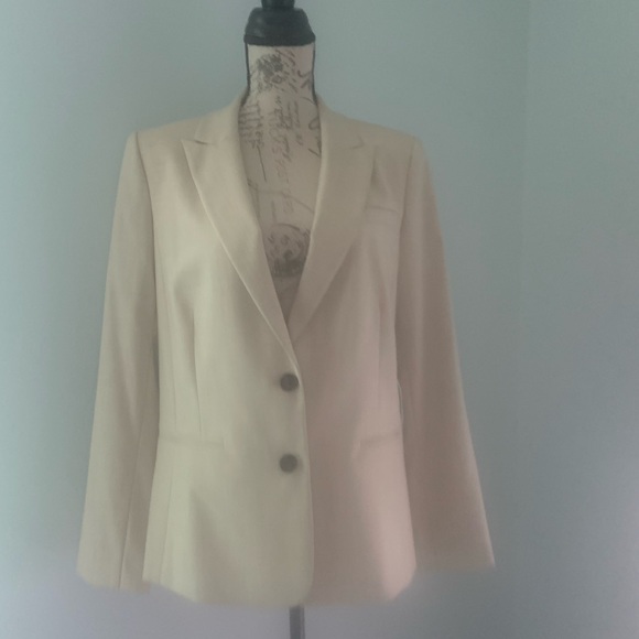 Donna Karan New York sculpture suit jacket - Picture 5 of 16
